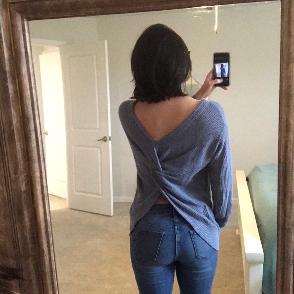 Women’s Sweater- Twist Knot Back